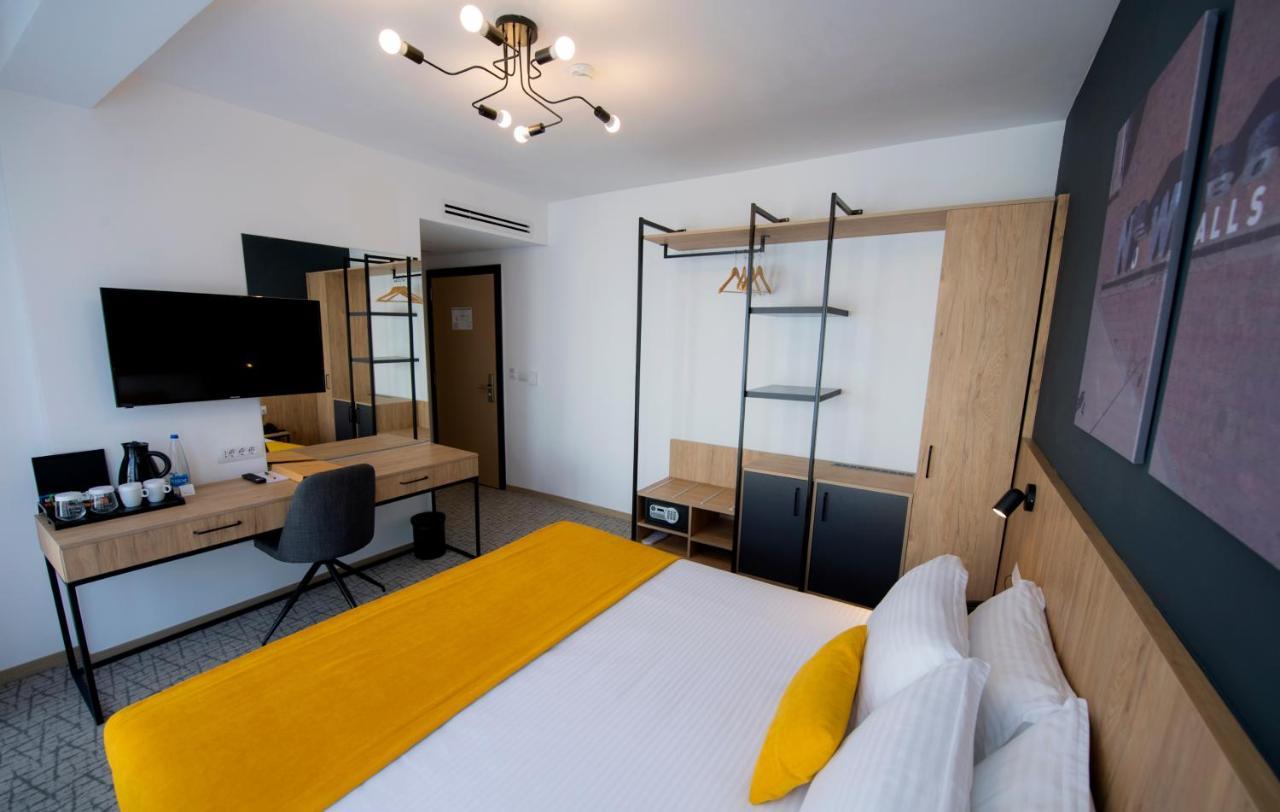 City Inn Pristina Exterior photo