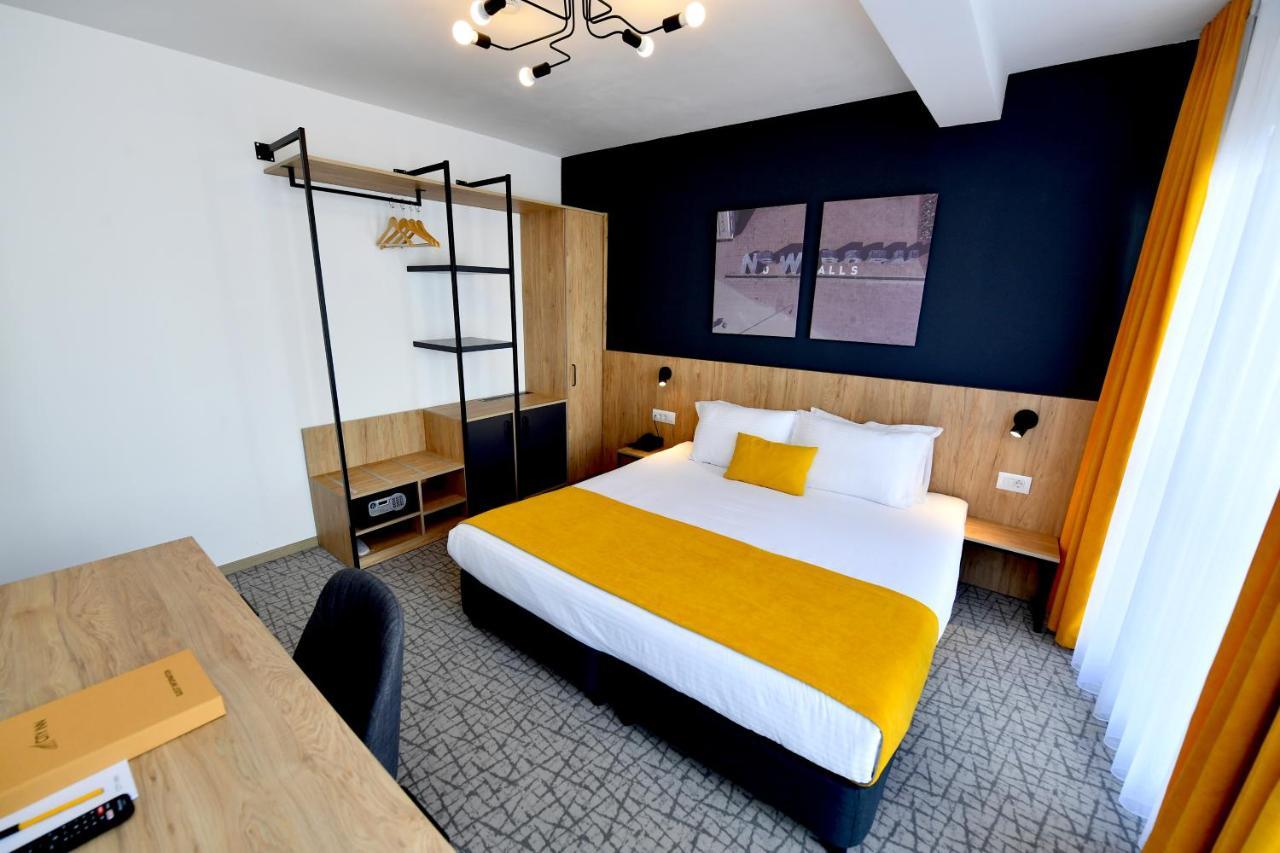 City Inn Pristina Exterior photo